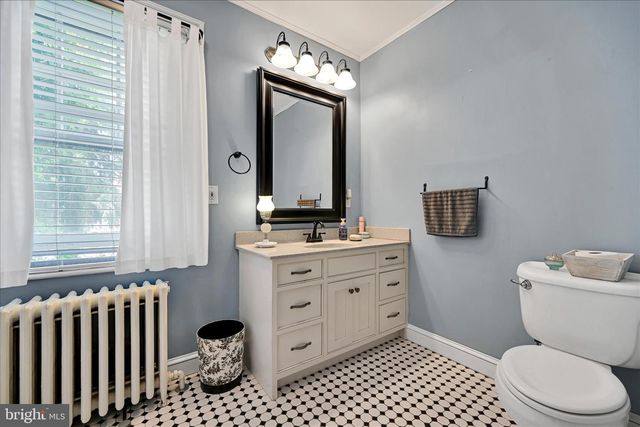 11 UNION AVE, New Holland, PA 17557