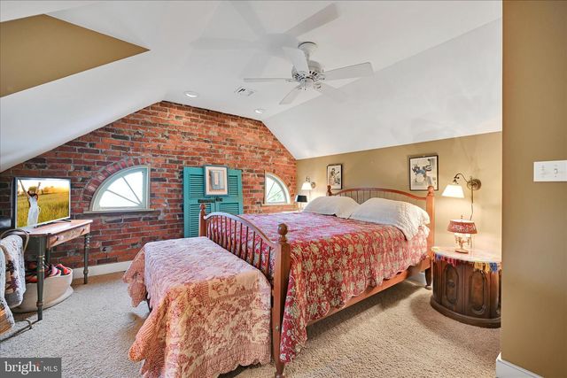 11 UNION AVE, New Holland, PA 17557