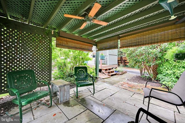 11 UNION AVE, New Holland, PA 17557