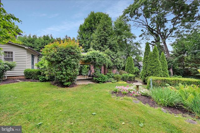 11 UNION AVE, New Holland, PA 17557