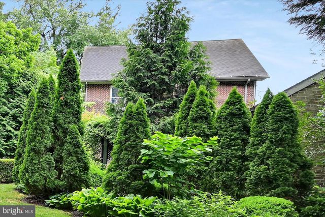 11 UNION AVE, New Holland, PA 17557