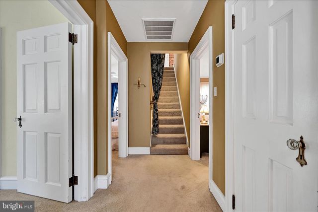 11 UNION AVE, New Holland, PA 17557