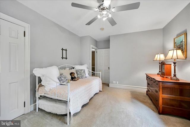 11 UNION AVE, New Holland, PA 17557