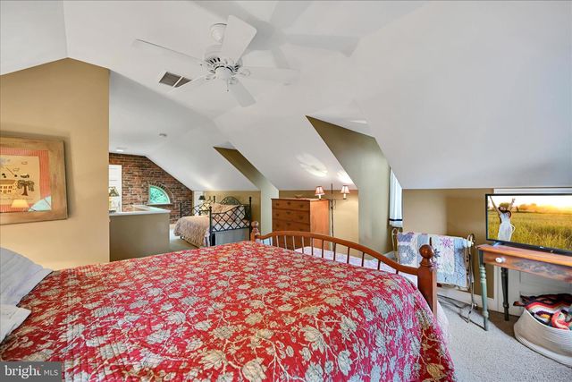 11 UNION AVE, New Holland, PA 17557