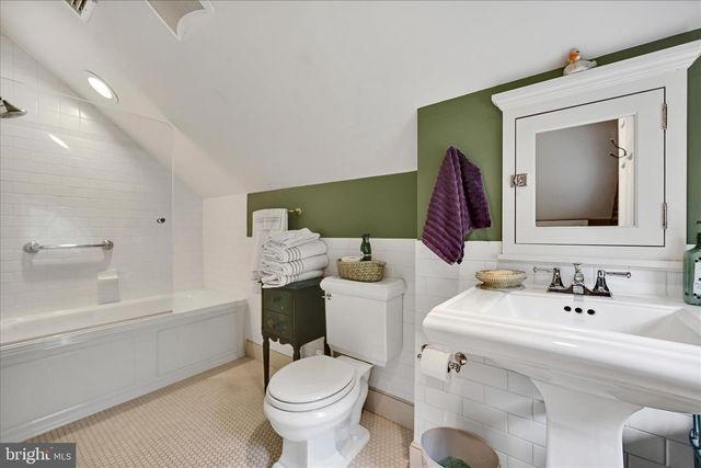 11 UNION AVE, New Holland, PA 17557
