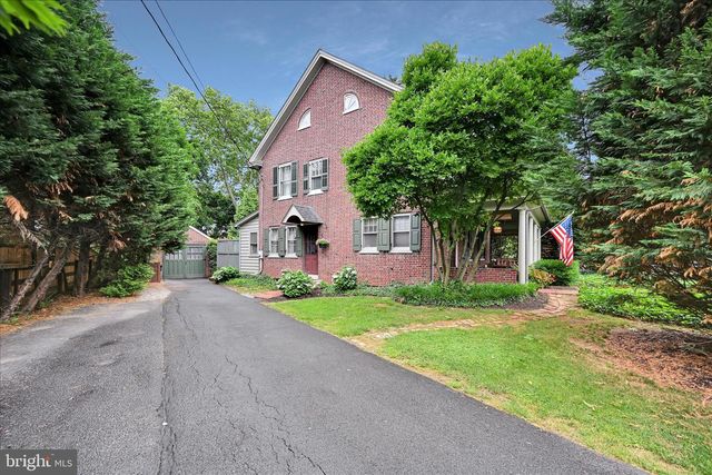 11 UNION AVE, New Holland, PA 17557