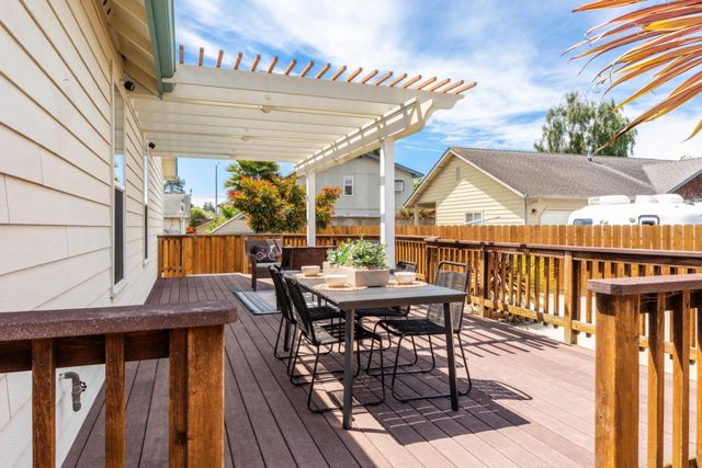 1415 Chanticleer Avenue, Santa Cruz, CA 95062