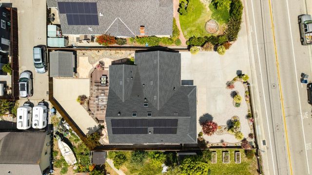 1415 Chanticleer Avenue, Santa Cruz, CA 95062