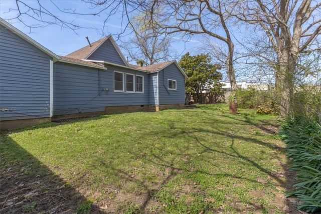 150 S Center Street, Elkins, AR 72727