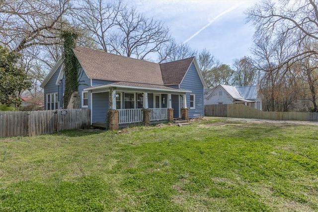 150 S Center Street, Elkins, AR 72727