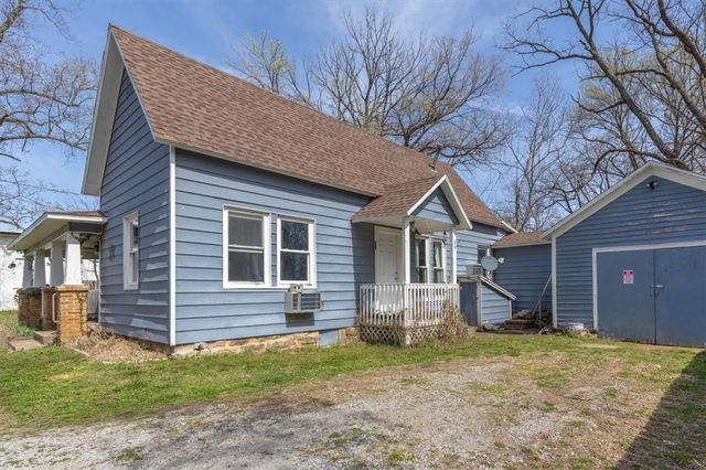 150 S Center Street, Elkins, AR 72727