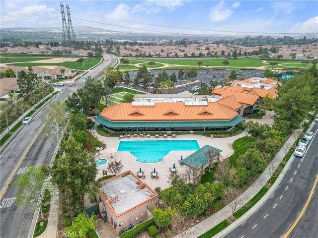 977 Avenal Way, Beaumont, CA 92223