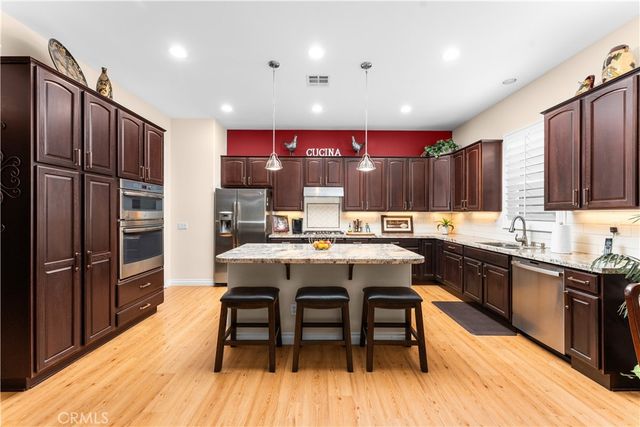 977 Avenal Way, Beaumont, CA 92223
