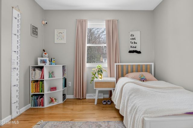 19 Barkwood Lane, Clifton Park, NY 12065