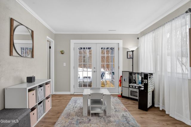 19 Barkwood Lane, Clifton Park, NY 12065