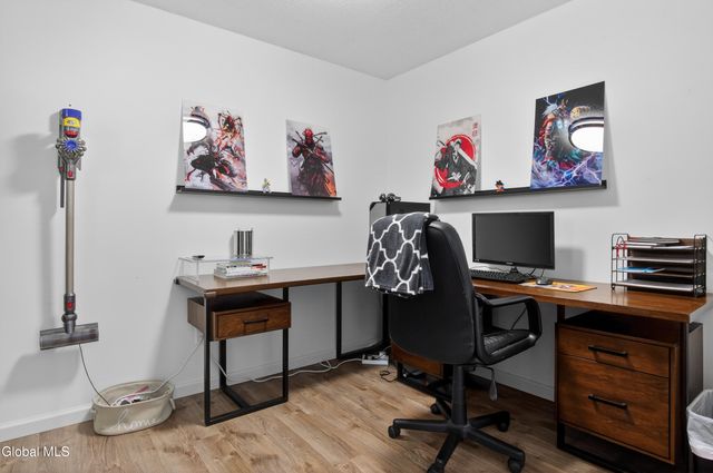 19 Barkwood Lane, Clifton Park, NY 12065