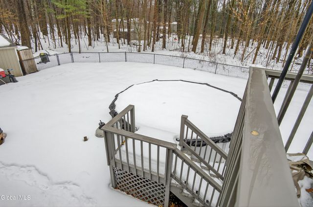 19 Barkwood Lane, Clifton Park, NY 12065