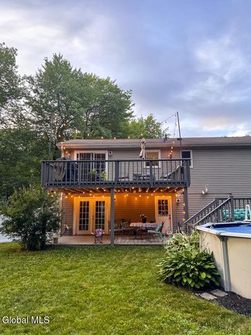 19 Barkwood Lane, Clifton Park, NY 12065