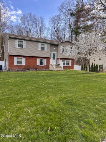 19 Barkwood Lane, Clifton Park, NY 12065