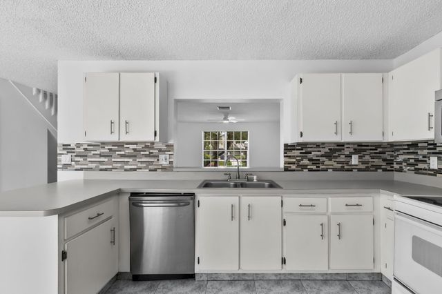 12212 NW 36th Place, Sunrise, FL 33323
