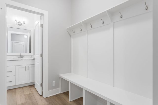 10137 Strawberry Lane, Zeeland, MI 49464