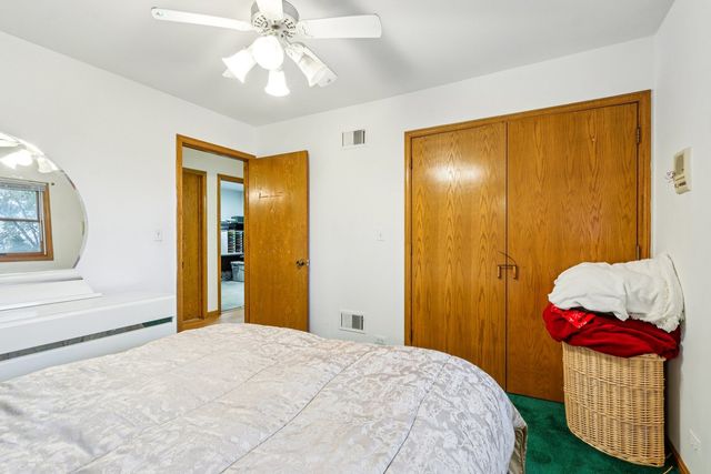 132 Tanglewood Drive, Elk Grove Village, IL 60007