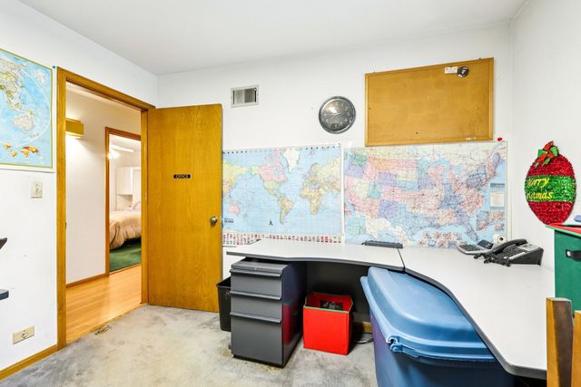 132 Tanglewood Drive, Elk Grove Village, IL 60007