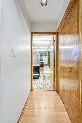 132 Tanglewood Drive, Elk Grove Village, IL 60007