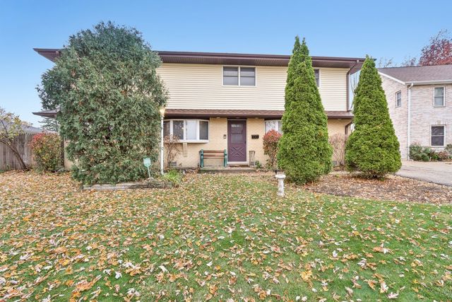 132 Tanglewood Drive, Elk Grove Village, IL 60007