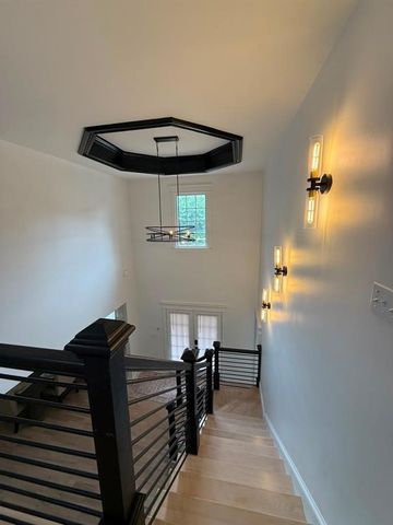 35 Parkview Trace Pass SW, Lilburn, GA 30047