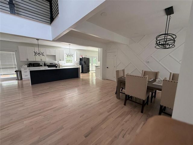 35 Parkview Trace Pass SW, Lilburn, GA 30047