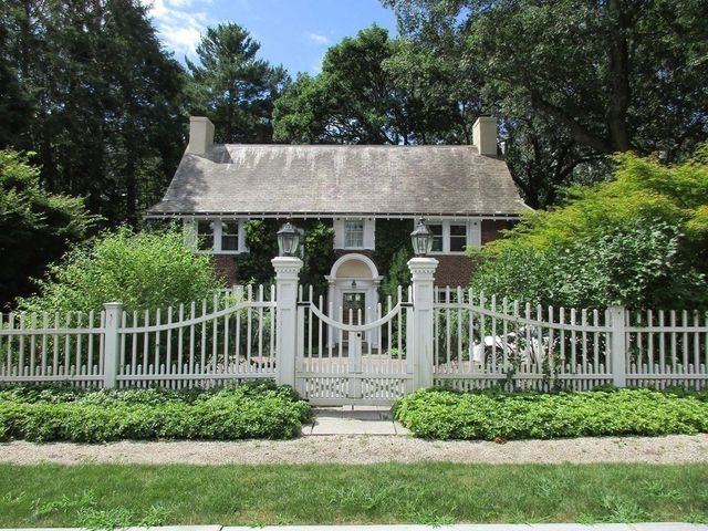 115 Aspen Ave, Newton, MA 02466