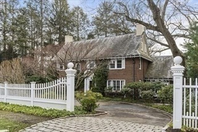 115 Aspen Ave, Newton, MA 02466