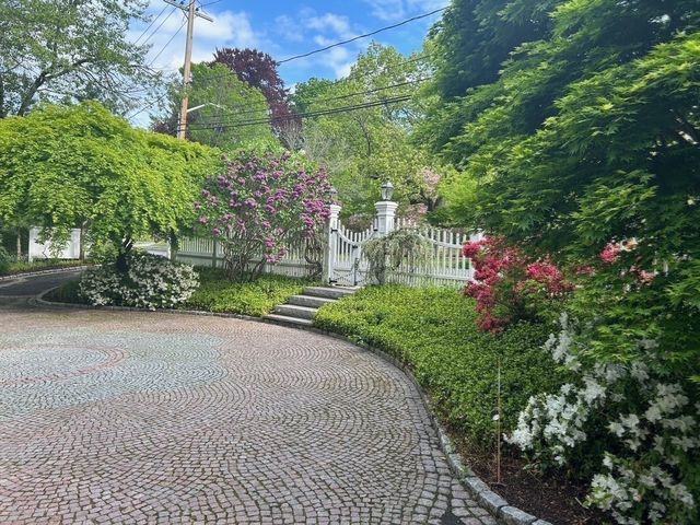 115 Aspen Ave, Newton, MA 02466