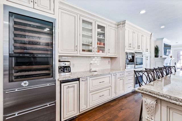 115 Aspen Ave, Newton, MA 02466