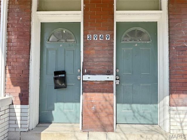 3949 Palm Street, St Louis, MO 63107