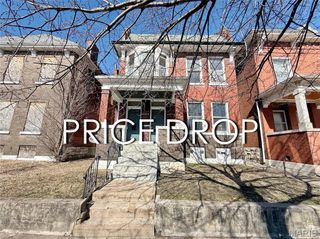 3949 Palm Street, St Louis, MO 63107