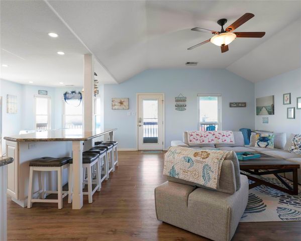 480 County Road 202, Sargent, TX 77414