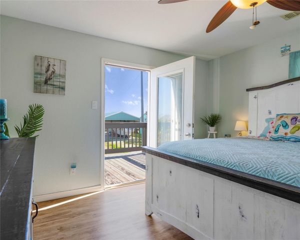 480 County Road 202, Sargent, TX 77414