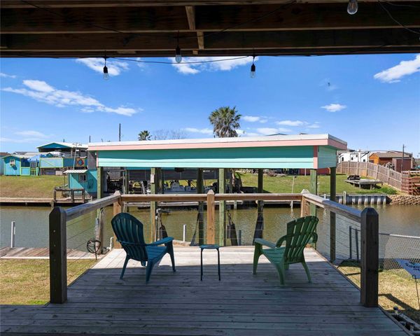 480 County Road 202, Sargent, TX 77414