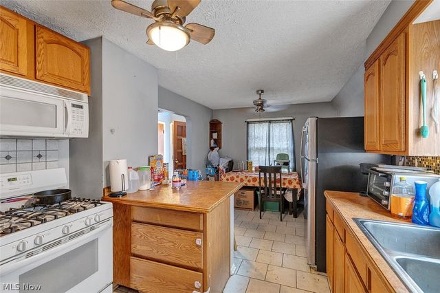 4427 Albertly Avenue, Parma, OH 44134