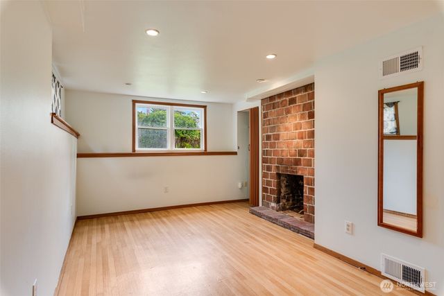 414 W Wyandotte Avenue, Shelton, WA 98584