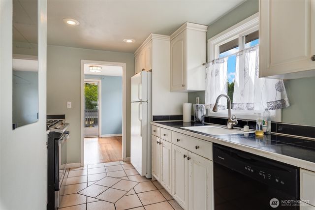 414 W Wyandotte Avenue, Shelton, WA 98584