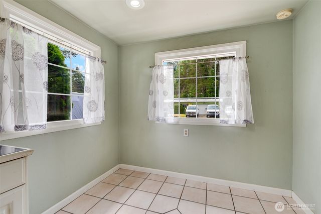 414 W Wyandotte Avenue, Shelton, WA 98584