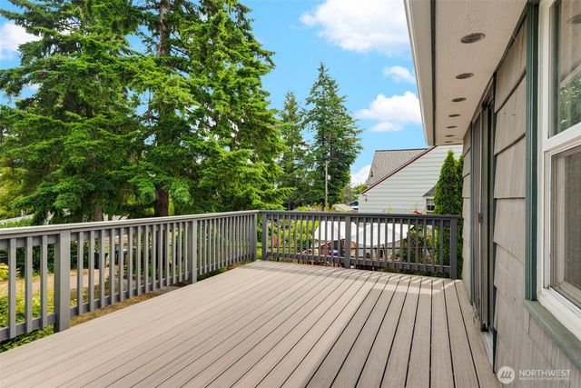 414 W Wyandotte Avenue, Shelton, WA 98584
