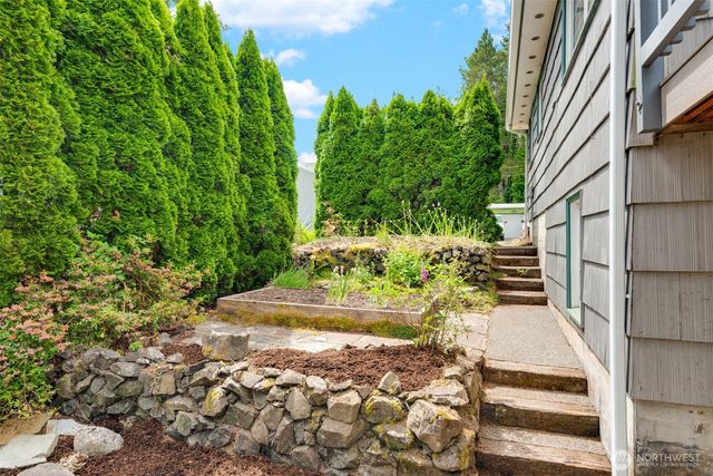 414 W Wyandotte Avenue, Shelton, WA 98584