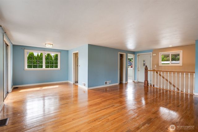 414 W Wyandotte Avenue, Shelton, WA 98584