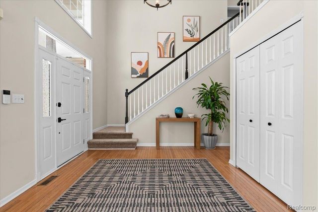 1174 Horseshoe Drive, South Lyon, MI 48178