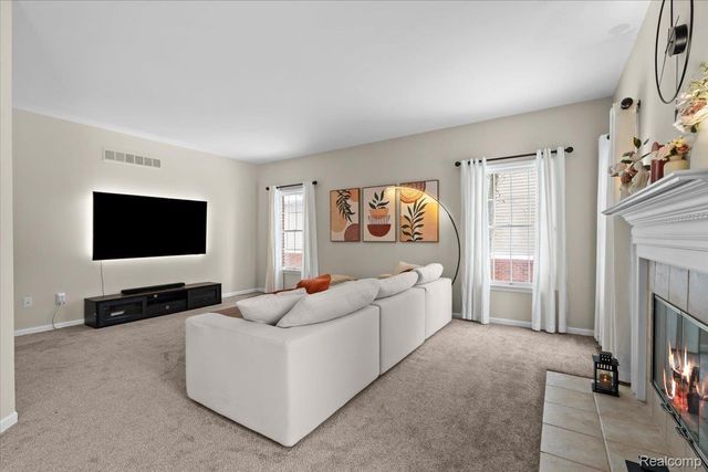 1174 Horseshoe Drive, South Lyon, MI 48178
