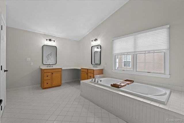 1174 Horseshoe Drive, South Lyon, MI 48178
